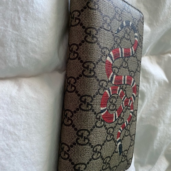 GG Supreme King Snake Zip Around Gucci Wallet - Picture 3 of 11